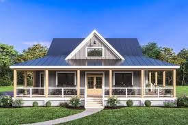 a 2000 square foot design with a detached garage or workshop