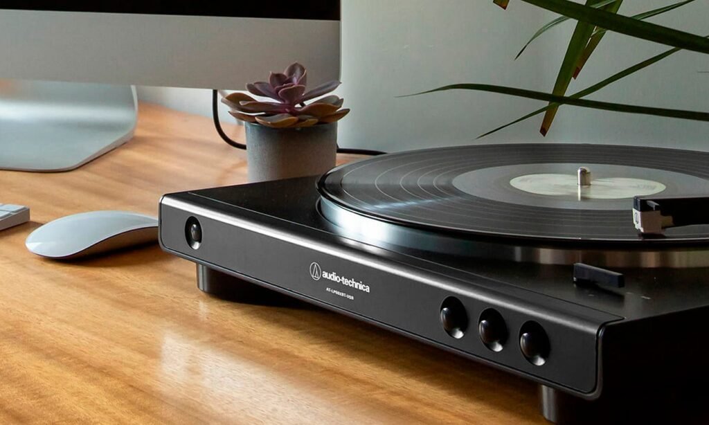 Audio Technica AT LP60XBT Turntable